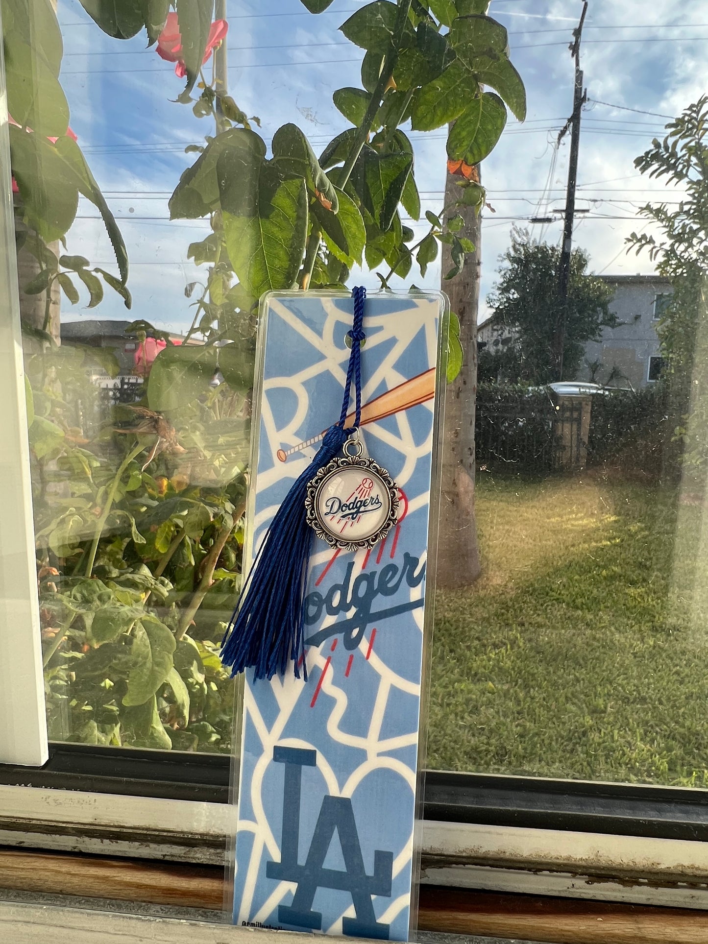 Champions Bookmark- WHITE CHARM